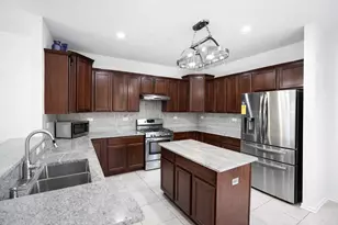 462 Grosvenor Ln, Aurora, IL 60504 - Photo 6