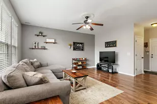 4951 Thistle Ln, Lake in the Hills, IL 60156 - Photo 12