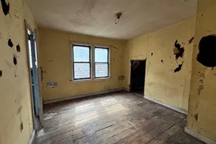 7919 S Escanaba Ave, Chicago, IL 60617 - Photo 8