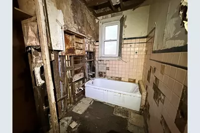 7919 S Escanaba Avenue, Chicago, IL 60617 - Photo 4