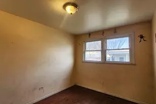 9061 S Parnell Ave, Chicago, IL 60620 - Photo 18