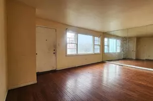 9061 S Parnell Ave, Chicago, IL 60620 - Photo 6