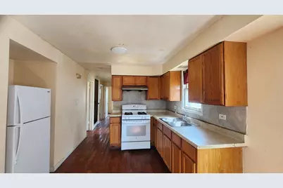 9061 S Parnell Avenue, Chicago, IL 60620 - Photo 6