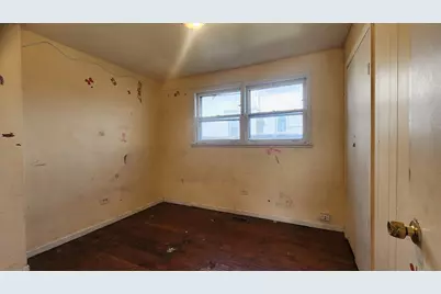 9061 S Parnell Avenue, Chicago, IL 60620 - Photo 18