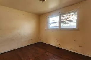 9061 S Parnell Ave, Chicago, IL 60620 - Photo 16