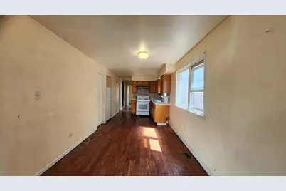 9061 S Parnell Avenue, Chicago, IL 60620 - Photo 8