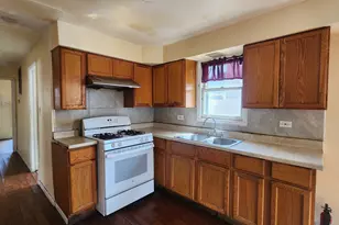 9061 S Parnell Ave, Chicago, IL 60620 - Photo 12