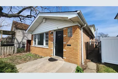 9061 S Parnell Avenue, Chicago, IL 60620 - Photo 2