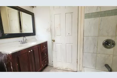 9061 S Parnell Avenue, Chicago, IL 60620 - Photo 14