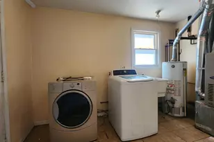 9061 S Parnell Ave, Chicago, IL 60620 - Photo 24