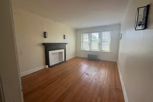8 Adams St, Oak Park, IL 60304 - Photo 2