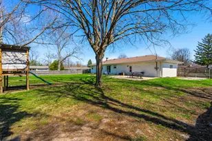 3311 Pinecrest Dr, Joliet, IL 60435 - Photo 32