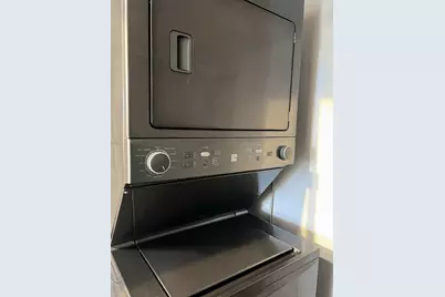 212 E Calhoun Street #1E, Woodstock, IL 60098 - Photo 12