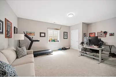 9512 Sayre Avenue, Morton Grove, IL 60053 - Photo 38