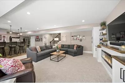 9512 Sayre Avenue, Morton Grove, IL 60053 - Photo 32