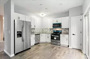 452 Jamestown Ct, Aurora, IL 60502 - Photo 4