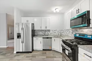 452 Jamestown Ct, Aurora, IL 60502 - Photo 6