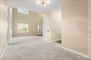 452 Jamestown Ct, Aurora, IL 60502 - Photo 12