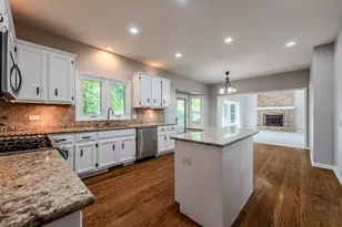 634 Brooklyn Dr, Aurora, IL 60502 - Photo 10
