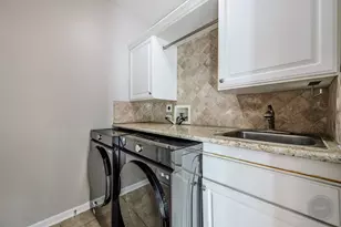 634 Brooklyn Dr, Aurora, IL 60502 - Photo 32