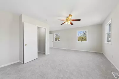 3303 Eastway Drive, Island Lake, IL 60042 - Photo 8