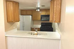 1964 Kenilworth Cir, Hoffman Estates, IL 60169 - Photo 6
