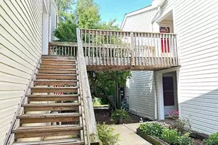 1964 Kenilworth Cir, Hoffman Estates, IL 60169 - Photo 2
