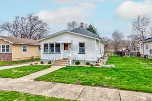 216 W 10th St, Streator, IL 61364 - Photo 2