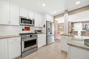 908 40th St, Downers Grove, IL 60515 - Photo 4