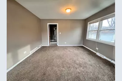 16W611 56th Street #1, Clarendon Hills, IL 60514 - Photo 6