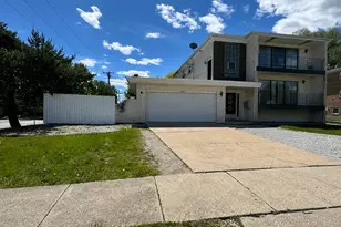 16W611 56th St, Clarendon Hills, IL 60514 - Photo 1