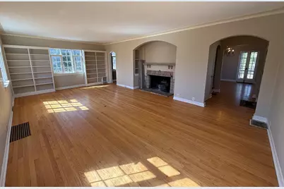 618 S Harvey Avenue, Freeport, IL 61032 - Photo 12