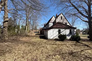 618 S Harvey Ave, Freeport, IL 61032 - Photo 6