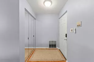 15730 Orlan Brook Dr, Orland Park, IL 60462 - Photo 4