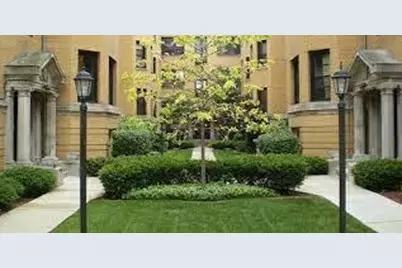 2418 N Sawyer Avenue #2W, Chicago, IL 60647 - Photo 1