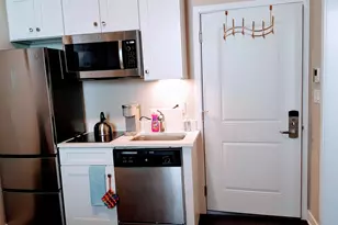 1409 W Diversey Pkwy, Chicago, IL 60614 - Photo 6