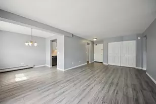 2515 E Olive St, Arlington Heights, IL 60004 - Photo 4