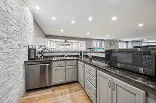 988 Danielson Ct, Gurnee, IL 60031 - Photo 52