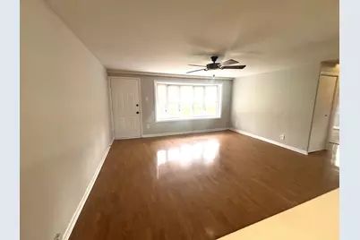 440 W Meadow Avenue, Lombard, IL 60148 - Photo 2