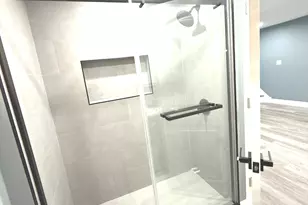 7042 S Eberhart Ave, Chicago, IL 60637 - Photo 30