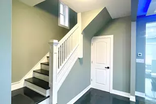 7042 S Eberhart Ave, Chicago, IL 60637 - Photo 8