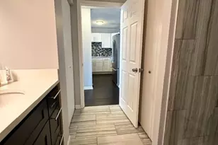 30 E Huron St, Chicago, IL 60611 - Photo 10