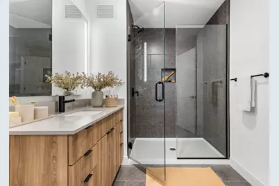 218 E Grand Avenue #813, Chicago, IL 60611 - Photo 8