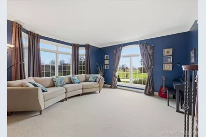 40W701 Willowbrook Court, Saint Charles, IL 60175 - Photo 10