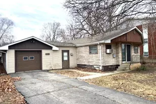 722 W South St, Plano, IL 60545 - Photo 1