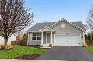 2082 Kathleen Cir, Montgomery, IL 60538 - Photo 1