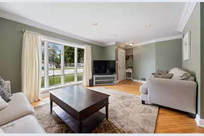 532 Landmeier Road, Elk Grove Village, IL 60007 - Photo 6