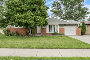 532 Landmeier Rd, Elk Grove Village, IL 60007 - Photo 1