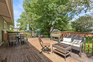 532 Landmeier Rd, Elk Grove Village, IL 60007 - Photo 18