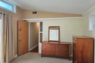 636 E Rockland Rd, Libertyville, IL 60048 - Photo 14
